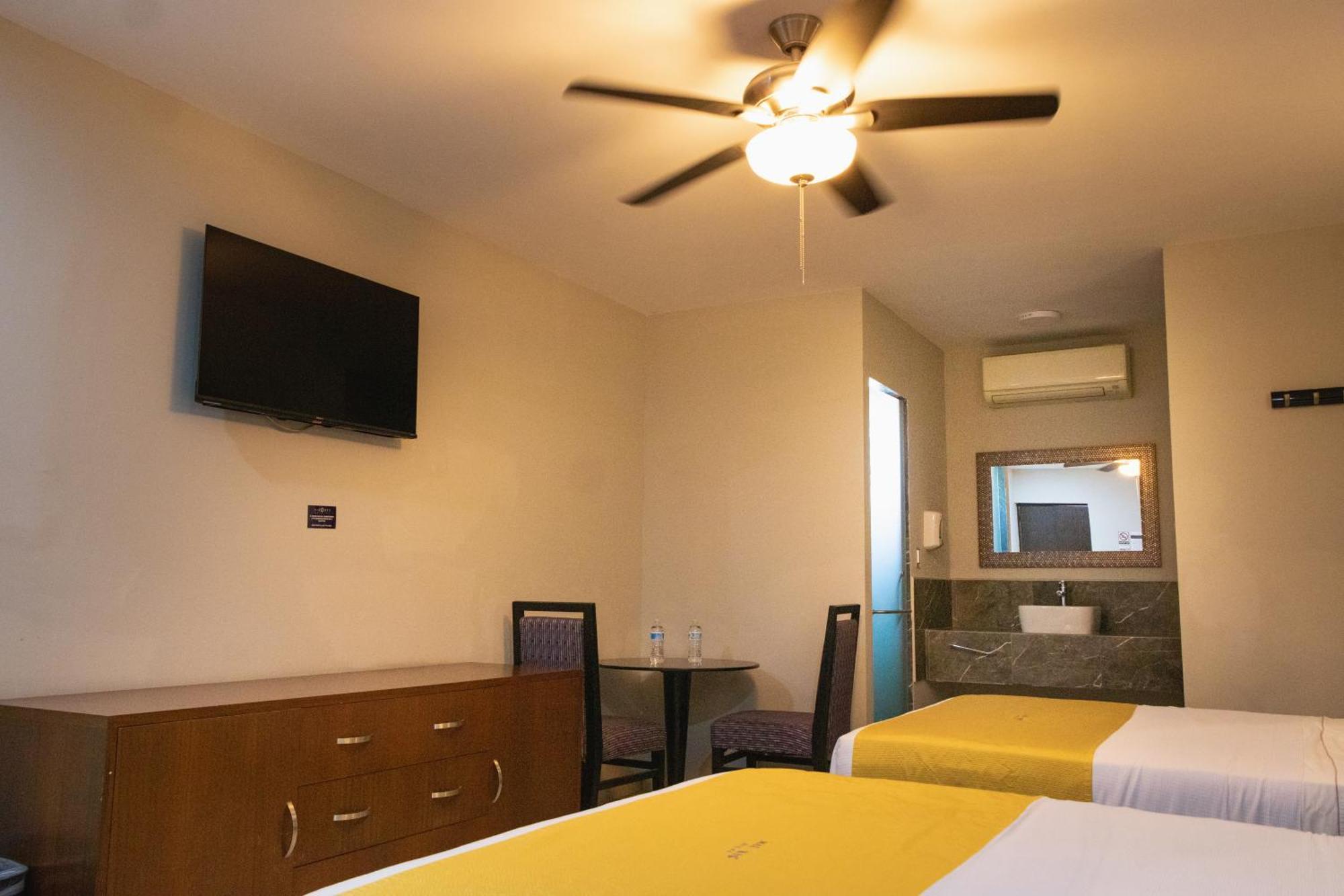 Hotel Maioris El Diez Culiacan Luaran gambar